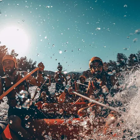 Klas Rafting Pansiyon Homestay *